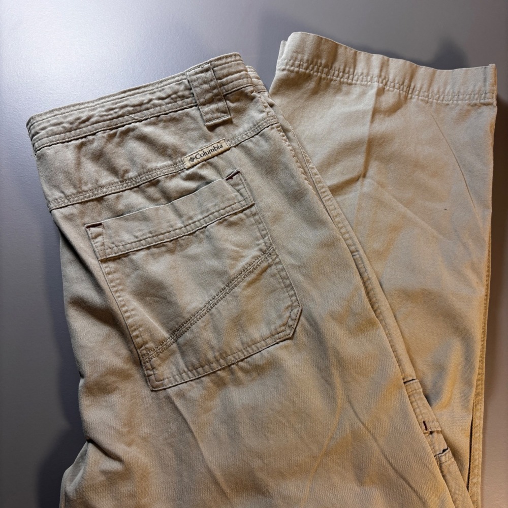 Columbia Sportswear Omni-Shield Cargo Hiking Pants Khaki Tan Men's Size 38x32in